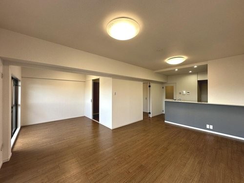 apartment 大阪府八尾市南植松町５丁目182番地 日本TPビル