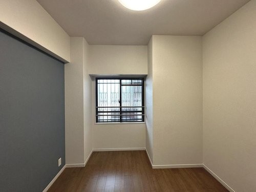 apartment 大阪府八尾市南植松町５丁目182番地 日本TPビル