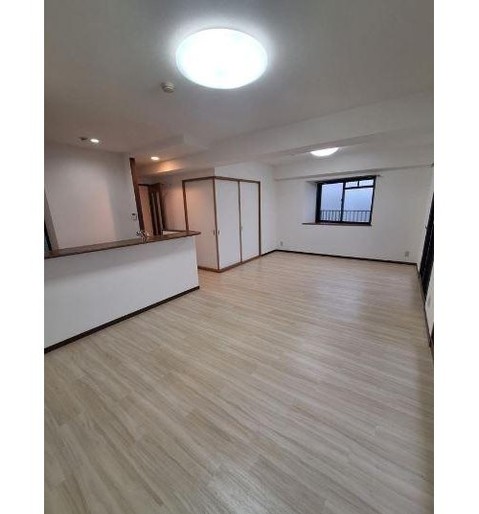 apartment 大阪府八尾市南植松町５丁目182番地 日本TPビル