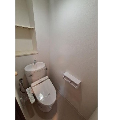 apartment 大阪府八尾市南植松町５丁目182番地 日本TPビル