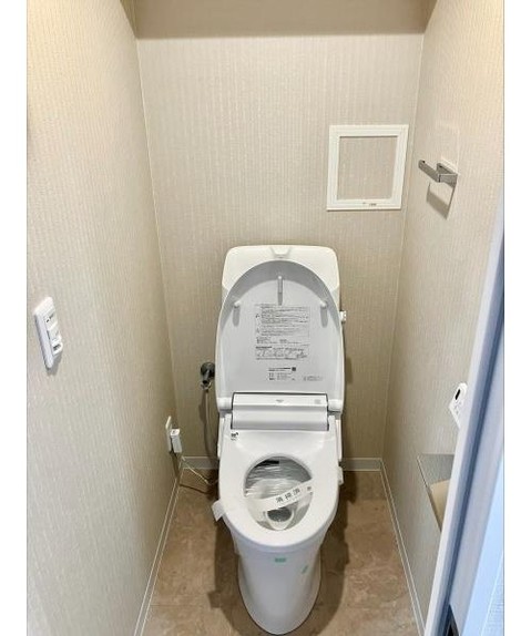 apartment 大阪府八尾市南植松町５丁目182番地 日本TPビル
