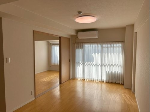 apartment 大阪府八尾市南植松町５丁目182番地 日本TPビル