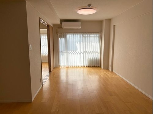 apartment 大阪府八尾市南植松町５丁目182番地 日本TPビル