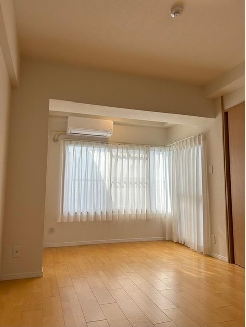 apartment 大阪府八尾市南植松町５丁目182番地 日本TPビル