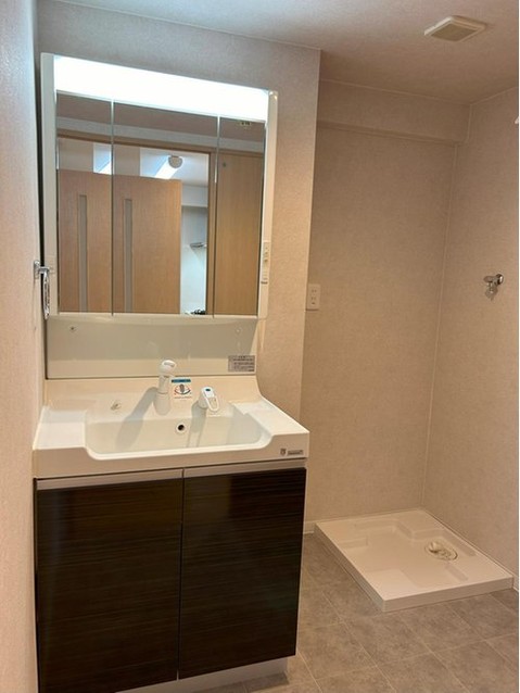 apartment 大阪府八尾市南植松町５丁目182番地 日本TPビル