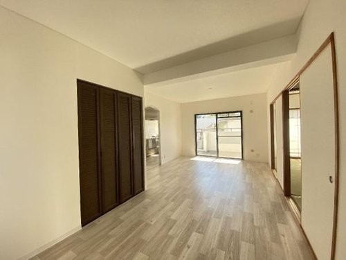 apartment 大阪府八尾市南植松町５丁目182番地 日本TPビル