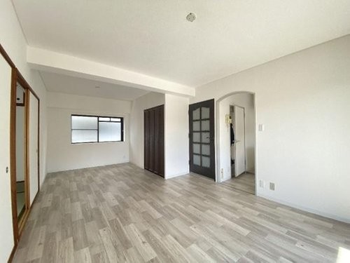 apartment 大阪府八尾市南植松町５丁目182番地 日本TPビル