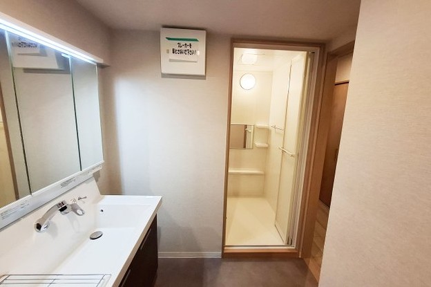 apartment 大阪府八尾市南植松町５丁目182番地 日本TPビル