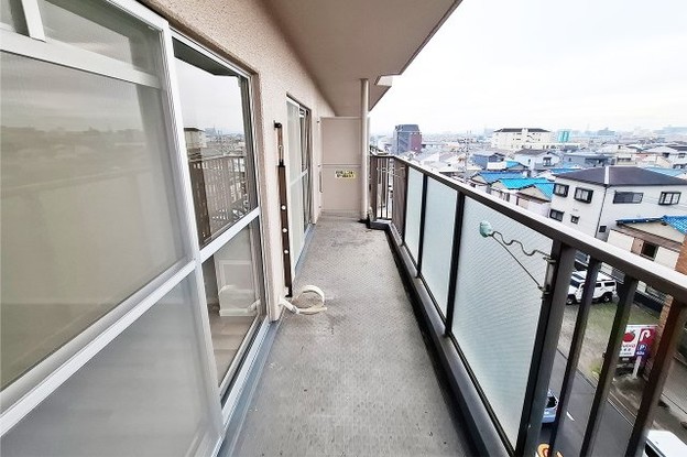 apartment 大阪府八尾市南植松町５丁目182番地 日本TPビル