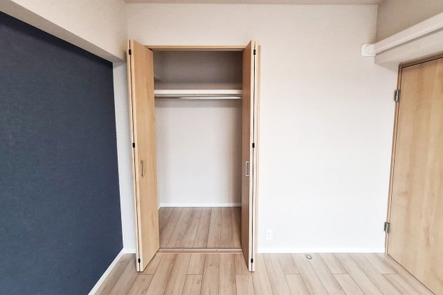 apartment 大阪府八尾市南植松町５丁目182番地 日本TPビル