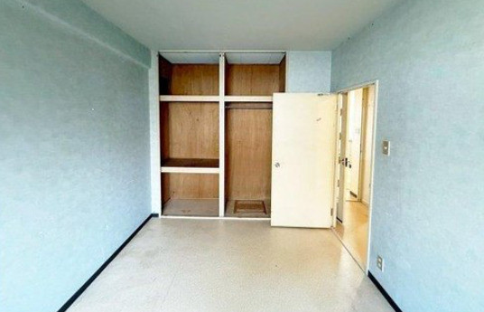 apartment 大阪府八尾市南植松町５丁目182番地 日本TPビル