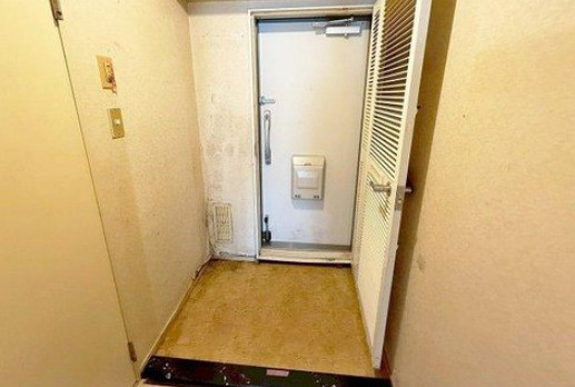 apartment 大阪府八尾市南植松町５丁目182番地 日本TPビル