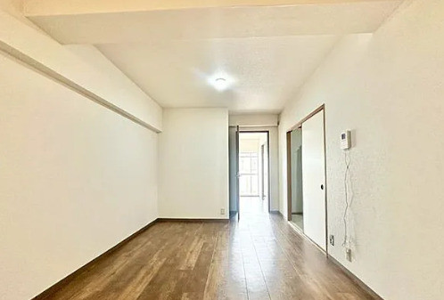 apartment 大阪府八尾市南植松町５丁目182番地 日本TPビル