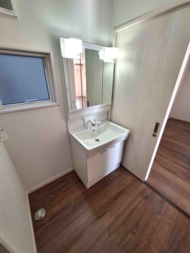 detached 埼玉県鶴ヶ島市大字上広谷176-1 ニュースカイハイツ102