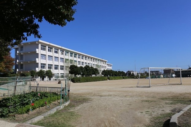 apartment 愛知県豊田市生駒町大坪
地図を見る