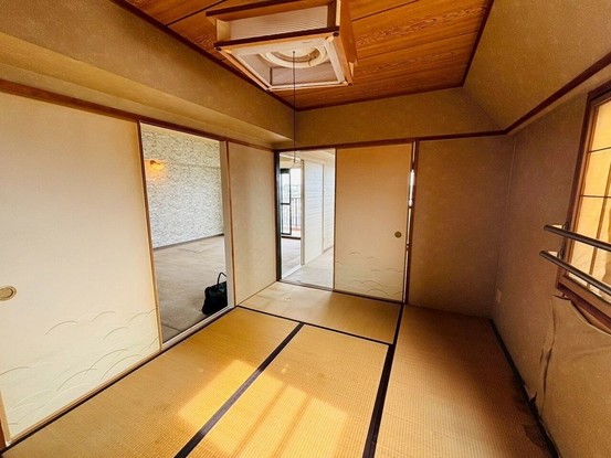 apartment 愛知県豊橋市つつじが丘１丁目8-14