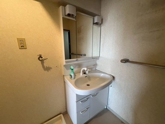 apartment 愛知県豊橋市つつじが丘１丁目8-14