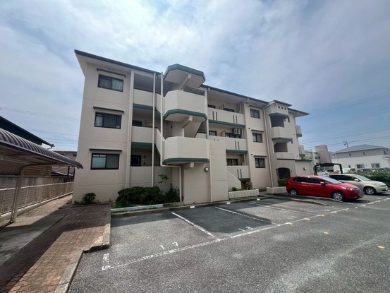 apartment 愛知県豊橋市西小鷹野３丁目
地図を見る