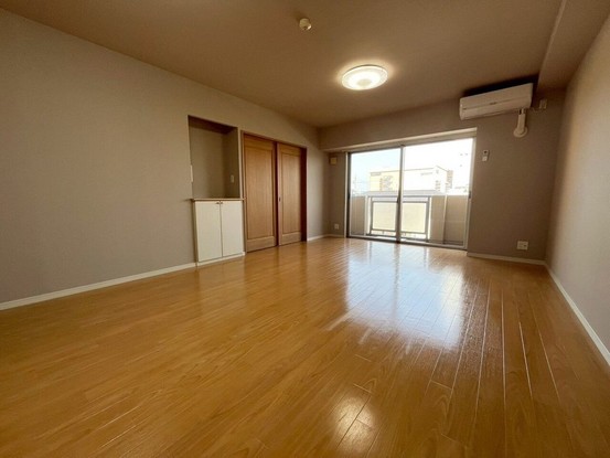 apartment 愛知県豊橋市西岩田５丁目11-5