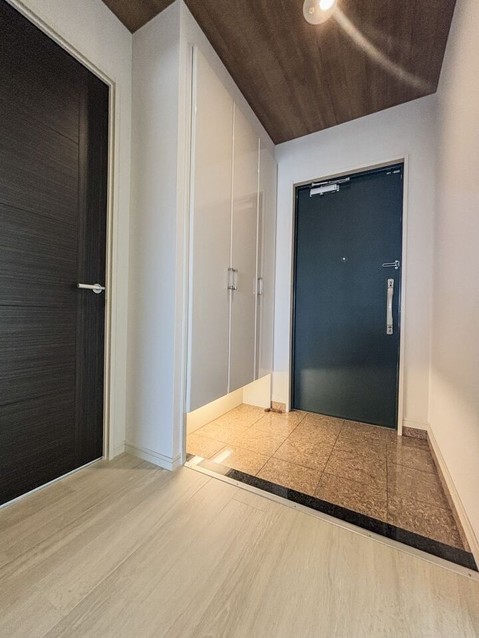 apartment 愛知県豊橋市西岩田５丁目11-5