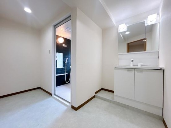 apartment 愛知県豊田市生駒町大坪17番地　キングスコート豊田生駒　1階
