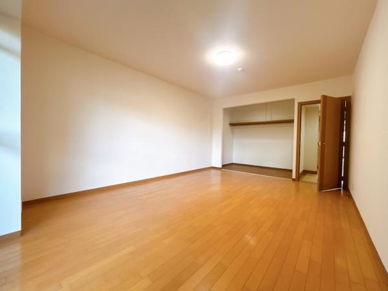 apartment 愛知県豊田市生駒町大坪17番地　キングスコート豊田生駒　1階
