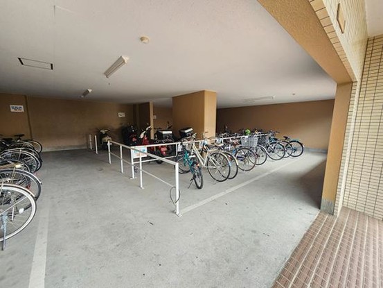 apartment 愛知県豊田市生駒町大坪17番地　キングスコート豊田生駒　1階