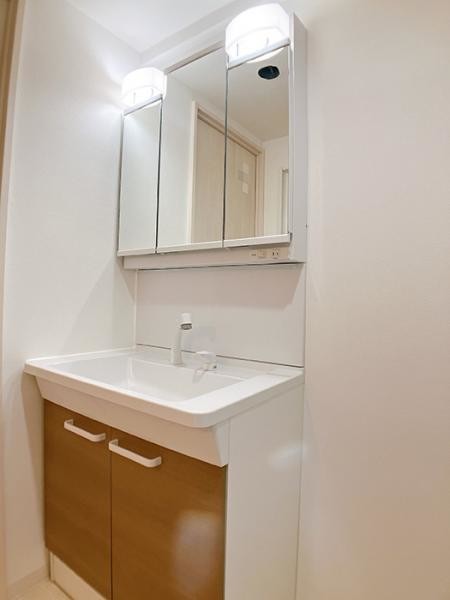 apartment 愛知県豊田市生駒町大坪17番地　キングスコート豊田生駒　1階