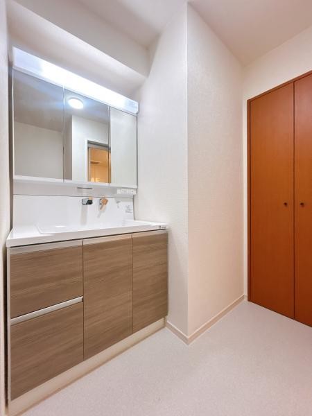 apartment 愛知県豊田市生駒町大坪17番地　キングスコート豊田生駒　1階