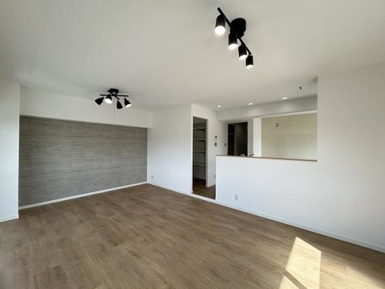 apartment 愛知県豊田市生駒町大坪17番地　キングスコート豊田生駒　1階