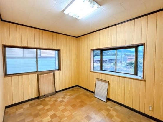 detached 三重県三重郡菰野町大字菰野
地図を見る