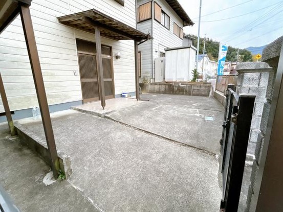 detached 三重県三重郡菰野町大字菰野
地図を見る
