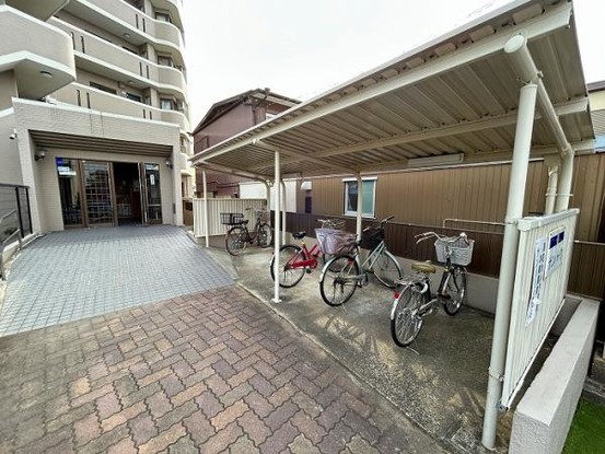 apartment 三重県四日市市西坂部町3800-1