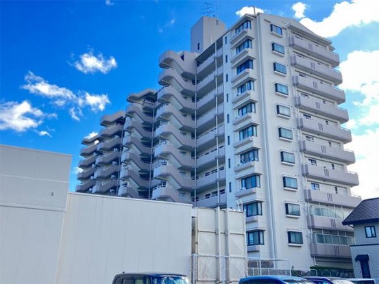 apartment 三重県四日市市西坂部町3800-1