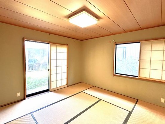 detached 三重県三重郡菰野町大羽根園呉竹町
地図を見る