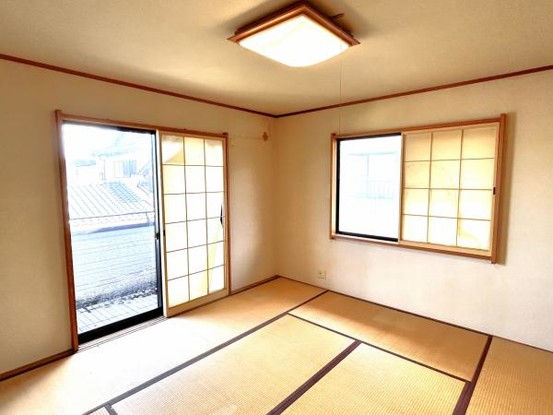 detached 三重県三重郡菰野町大羽根園呉竹町
地図を見る