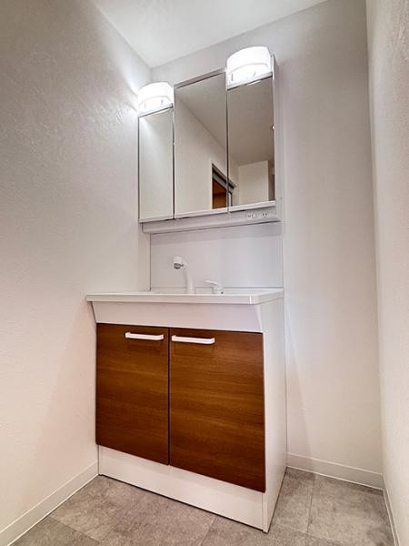 apartment 三重県四日市市西坂部町3800-1