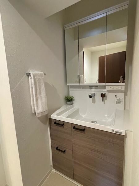 apartment 愛知県岡崎市大樹寺１丁目5番地17　null