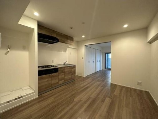 apartment 千葉県浦安市北栄１丁目
地図を見る