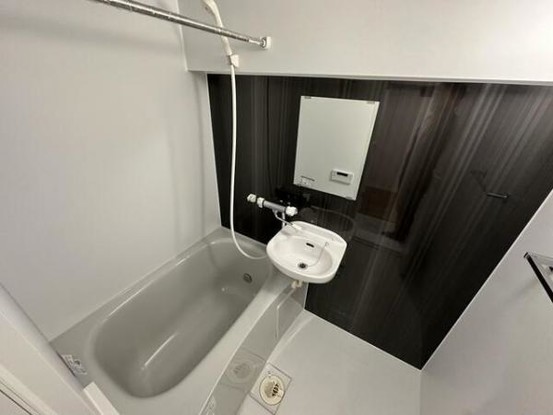 apartment 千葉県浦安市北栄１丁目
地図を見る