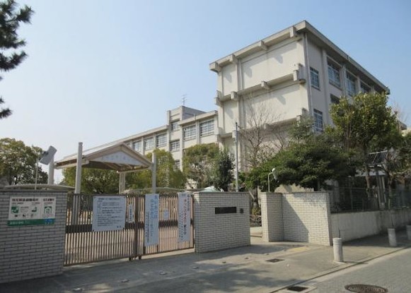 apartment 兵庫県尼崎市南塚口町５丁目
地図を見る