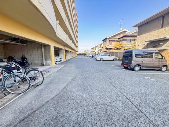 apartment 大阪府柏原市本郷５丁目
地図を見る