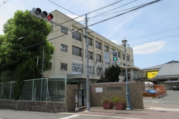 apartment 大阪府柏原市本郷５丁目
地図を見る