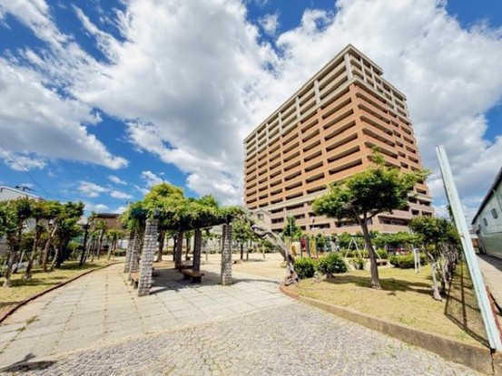 apartment 大阪府大阪市北区松ケ枝町6-11