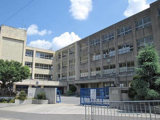 apartment 大阪府三島郡島本町若山台２丁目
地図を見る