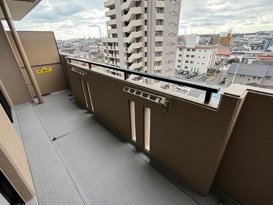 apartment 三重県四日市市下さざらい町11番10号 Sプレイス