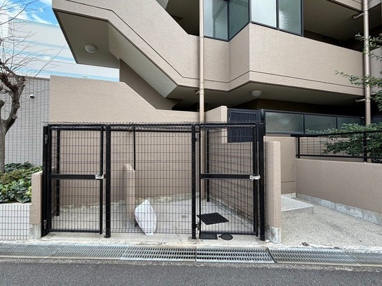 apartment 三重県四日市市下さざらい町11番10号 Sプレイス
