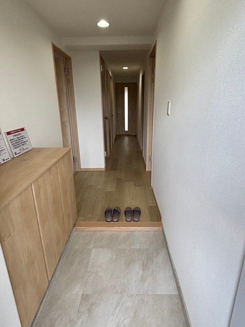 apartment 三重県四日市市下さざらい町11番10号 Sプレイス