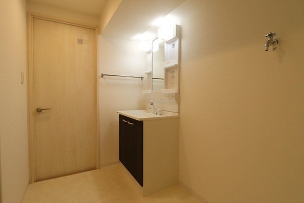 apartment 三重県四日市市下さざらい町11番10号 Sプレイス