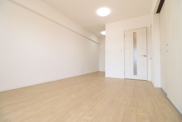 apartment 三重県四日市市下さざらい町11番10号 Sプレイス
